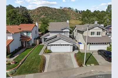 28245 Stonington, Saugus, CA 91350 - Photo 4