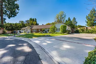 9827 Sylvia Avenue, Northridge, CA 91324 - Photo 2