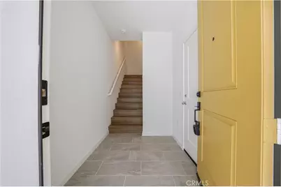 9427 N Sepulveda Blvd. #5, North Hills, CA 91343 - Photo 2