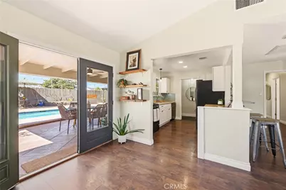 2041 Lupin Street, Simi Valley, CA 93065 - Photo 8