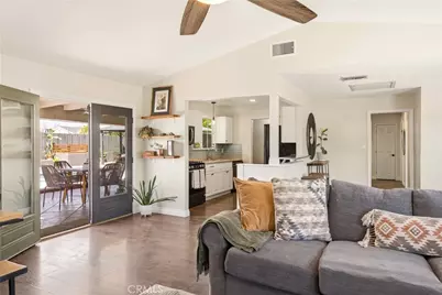 2041 Lupin Street, Simi Valley, CA 93065 - Photo 28