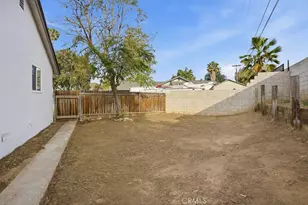 8574 Holly Ln, Riverside, CA 92504 - Photo 24
