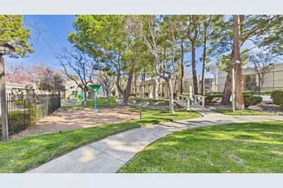 2821 W Avenue K12, Lancaster, CA 93536 - Photo 2