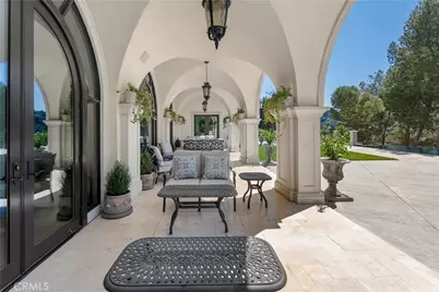 1210 Chantilly, Los Angeles, CA 90077 - Photo 32