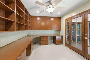 5220 Collier Pl, Woodland Hills, CA 91364 - Photo 32