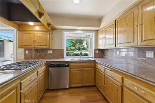 5220 Collier Pl, Woodland Hills, CA 91364 - Photo 18