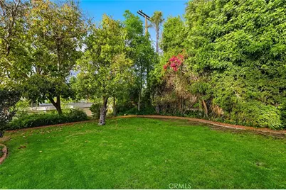 5220 Collier Place, Woodland Hills, CA 91364 - Photo 10