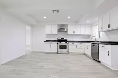 15822 Plummer Street, North Hills, CA 91343 - Photo 10