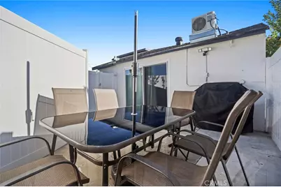 7323 Camellia Avenue, North Hollywood, CA 91605 - Photo 34