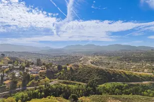 20426 Ermine, Canyon Country, CA 91351 - Photo 26