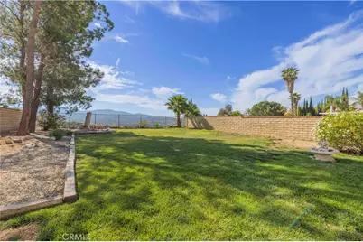 20426 Ermine, Canyon Country, CA 91351 - Photo 6