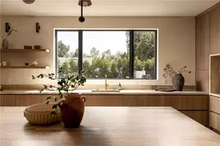 15202 Hesby St, Sherman Oaks, CA 91403 - Photo 22