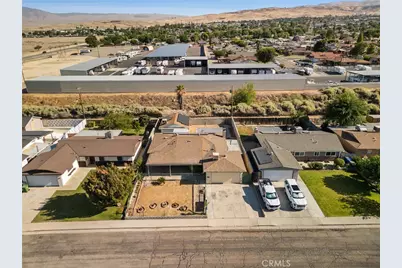 205 Suzanne Lane, Taft, CA 93268 - Photo 2
