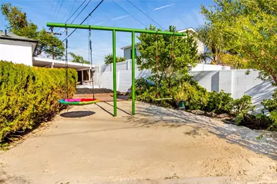 10816 Calvert, North Hollywood, CA 91606 - Photo 18