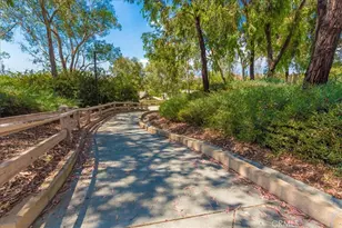 23325 Cuestport Dr, Valencia, CA 91354 - Photo 32