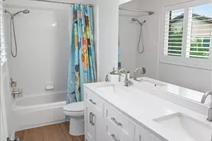 23325 Cuestport Dr, Valencia, CA 91354 - Photo 20