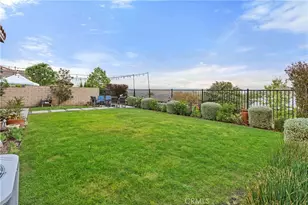 25140 Golden Maple Dr, Canyon Country, CA 91321 - Photo 4