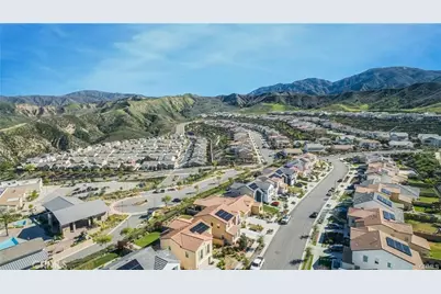 25140 Golden Maple Drive, Canyon Country, CA 91321 - Photo 36