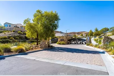 25140 Golden Maple Drive, Canyon Country, CA 91321 - Photo 62