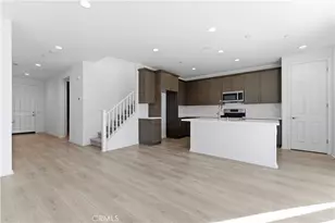 43869 Hampton, Lancaster, CA 93536 - Photo 2