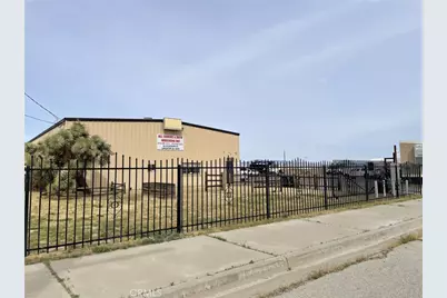 46135 Division, Lancaster, CA 93535 - Photo 1