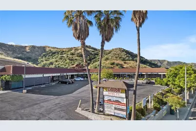 28200 Bouquet Canyon Road, Saugus, CA 91350 - Photo 16