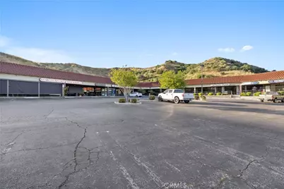 28200 Bouquet Canyon Road, Saugus, CA 91350 - Photo 20