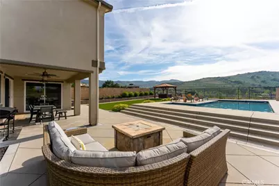 359 Sequoia, Simi Valley, CA 93065 - Photo 22