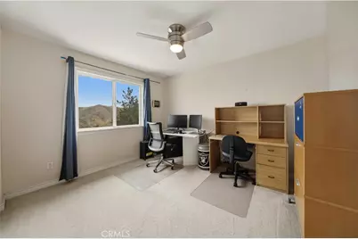 28653 Crown Heights Court, Canyon Country, CA 91387 - Photo 44