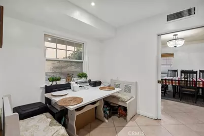 9253 Hayvenhurst Avenue, North Hills, CA 91343 - Photo 10