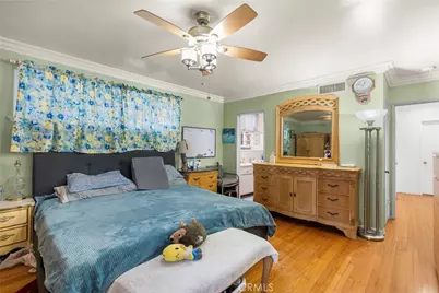 9253 Hayvenhurst Avenue, North Hills, CA 91343 - Photo 6