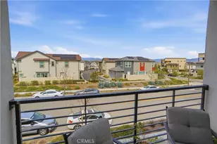27465 Chamise, Valencia, CA 91381 - Photo 2