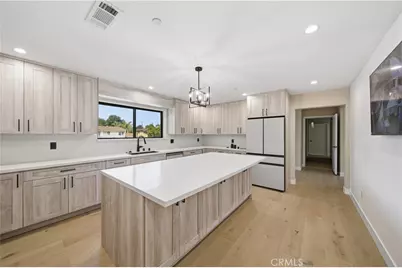 8542 De Celis Pl, North Hills, CA 91343 - Photo 12