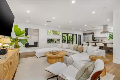 11645 Woodbridge Street, Studio City, CA 91604 - Photo 16