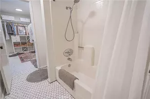 2402 Pleasant Way, Thousand Oaks, CA 91362 - Photo 28