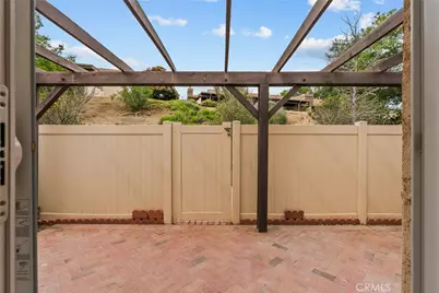 20038 Avenue Of The Oaks, Newhall, CA 91321 - Photo 32