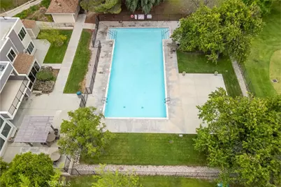20038 Avenue Of The Oaks, Newhall, CA 91321 - Photo 40