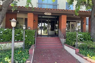 12830 Burbank, Valley Village, CA 91607 - Photo 2