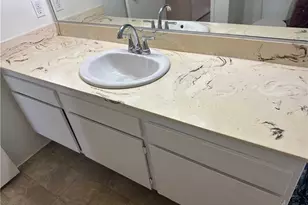 12830 Burbank, Valley Village, CA 91607 - Photo 10