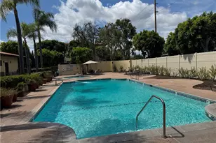 12830 Burbank, Valley Village, CA 91607 - Photo 32