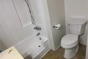 12830 Burbank, Valley Village, CA 91607 - Photo 14