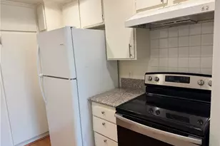 12830 Burbank, Valley Village, CA 91607 - Photo 6