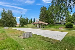 26172 Rainbow Glen, Newhall, CA 91321 - Photo 28