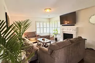 26172 Rainbow Glen, Newhall, CA 91321 - Photo 4