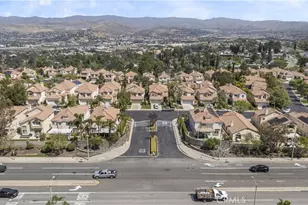 19346 Santa Maria, Newhall, CA 91321 - Photo 4