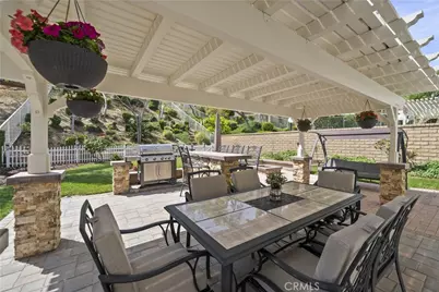 19346 Santa Maria, Newhall, CA 91321 - Photo 32