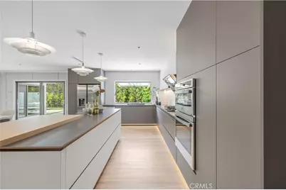 18057 Medley Drive, Encino, CA 91316 - Photo 10