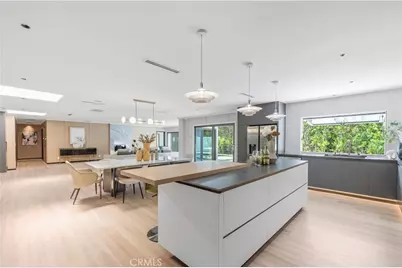18057 Medley Drive, Encino, CA 91316 - Photo 8