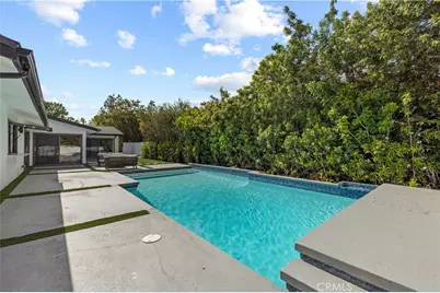 18057 Medley Drive, Encino, CA 91316 - Photo 56