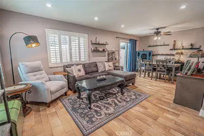 18714 Vista Del Canon #B, Newhall, CA 91321 - Photo 2